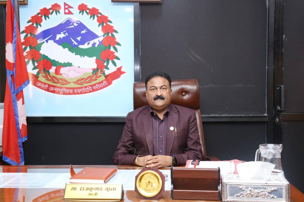 घुस प्रकरणमा मुछिएका मन्त्री गुप्ताको राजीनामा, भगवती न्यौपाने सामान्य प्रशासन मन्त्री नियुक्त