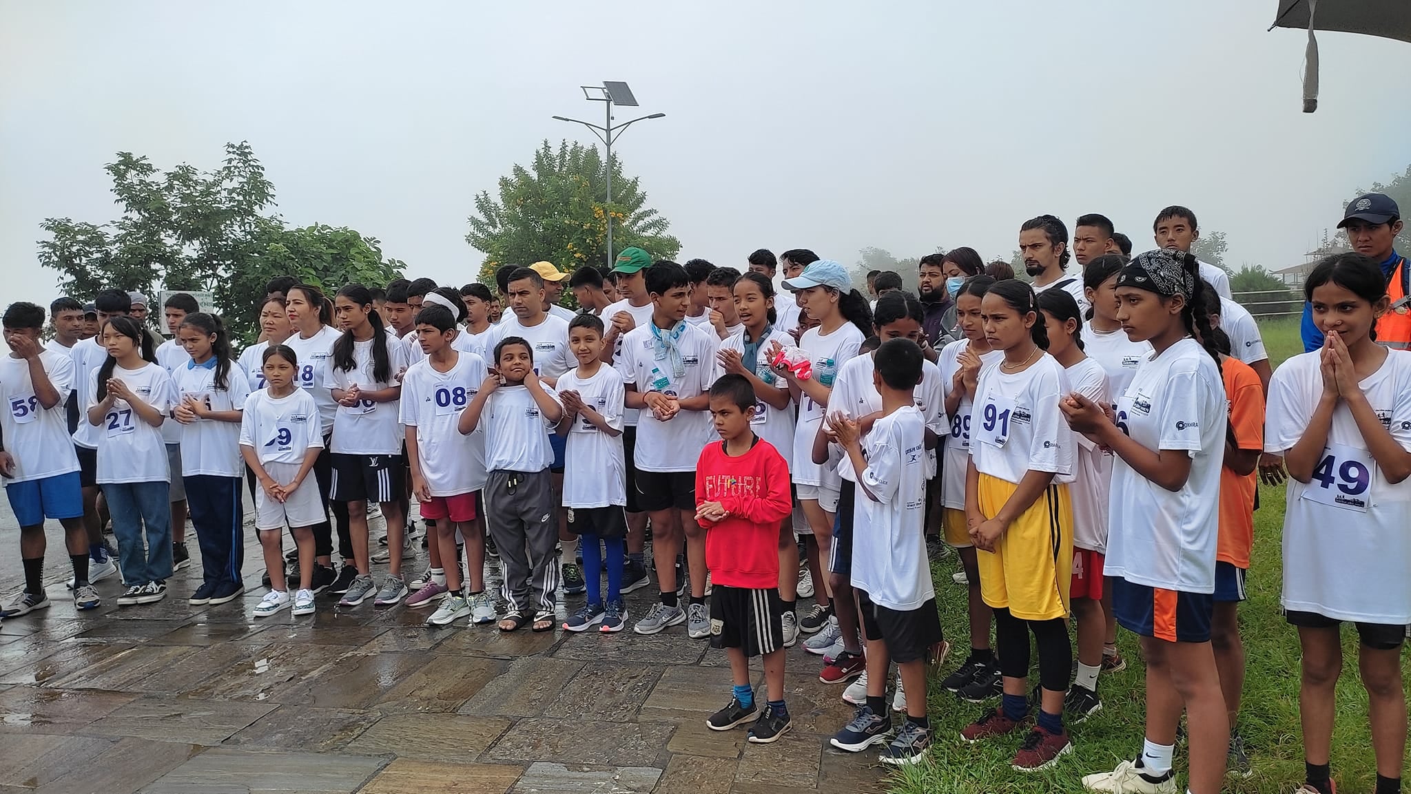 पोखरा क्लिक पुम्दीभुम्दीमा पर्यटक दौडाउँछ