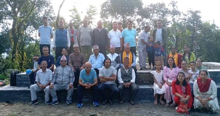 विरोधी चोकमा चौतारी निर्माण